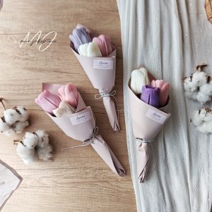 BUKETIĆ TULIPANA vise boja